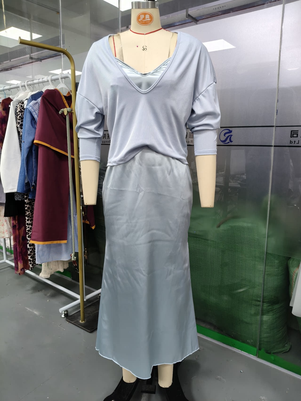 Women's Satin Maxi Dress Set – Elegant Evening & Party Gown – photo 3 of 15