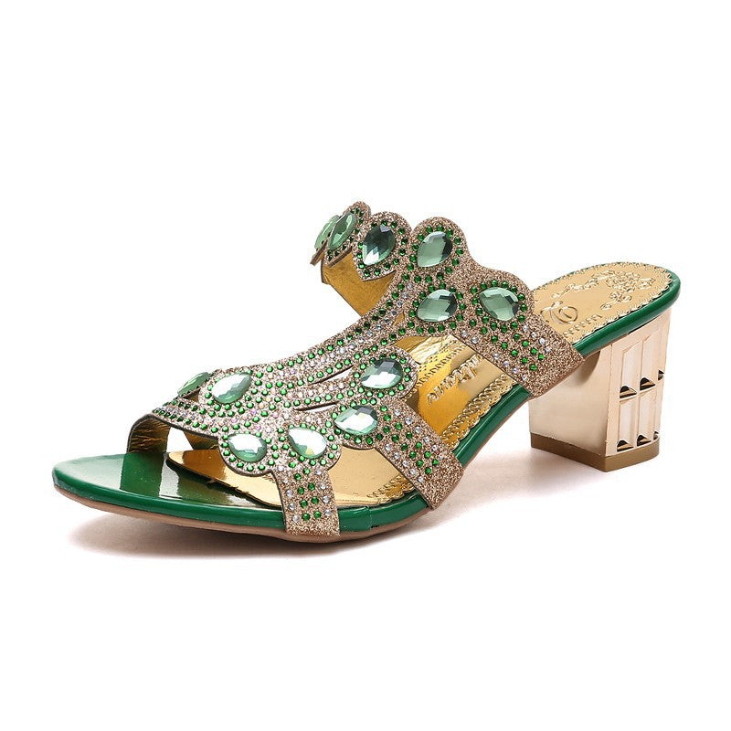 Sole detail of women's chunky platform sandals