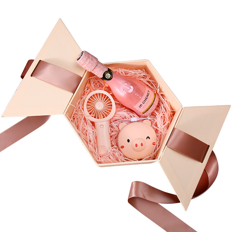 Hexagonal gift box size comparison, small and large