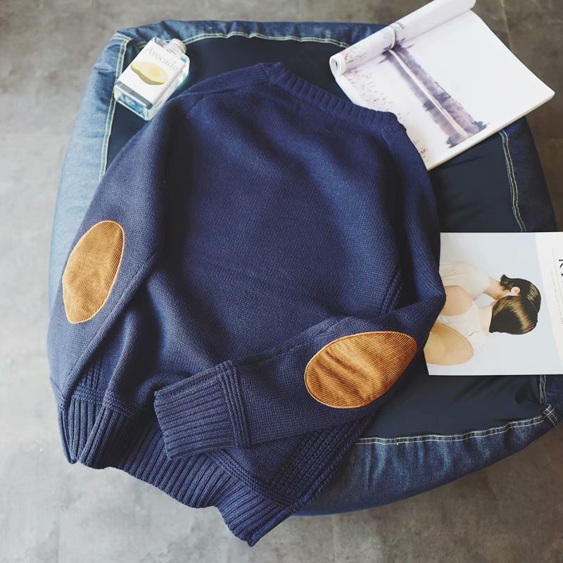 Crew neck patch sweater in dark grey