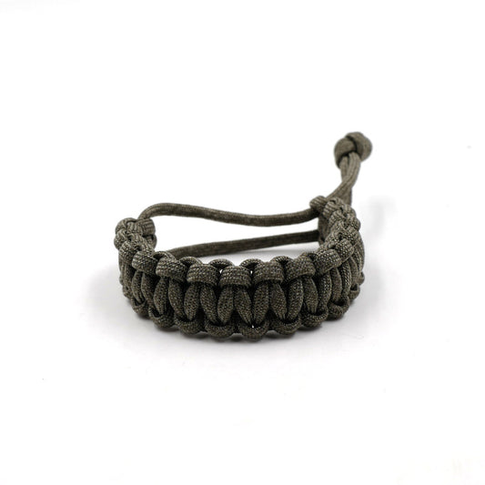 paracord bracelet clasp detail