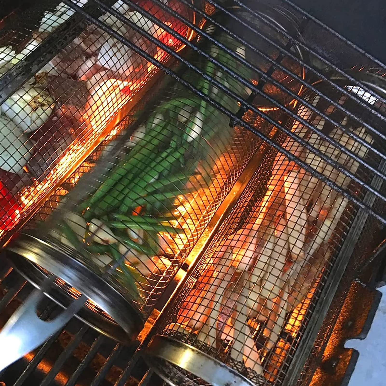 Rolling grill basket with grilling gloves accessory