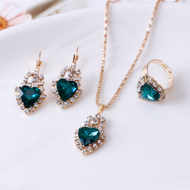 Water drop rhinestone jewelry set – ring close-up