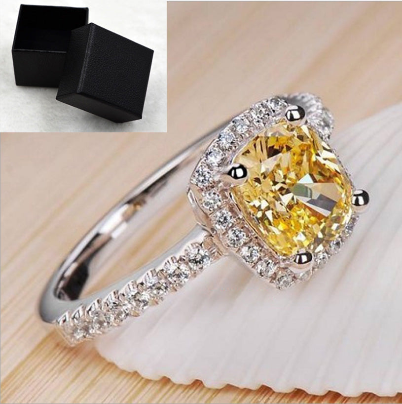 Ring displayed with size chart reference