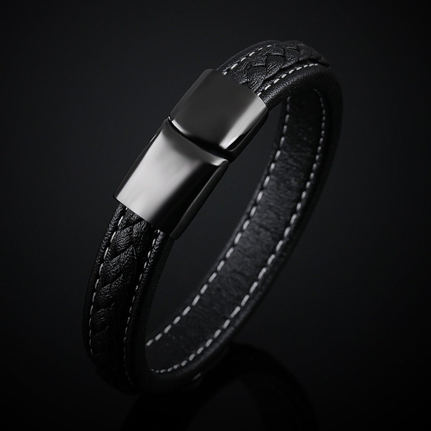 Leather bracelet clasp detail
