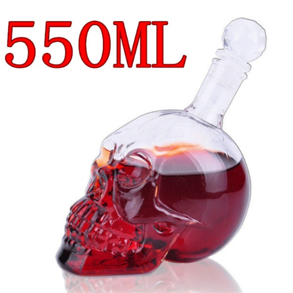 Skull decanter bottle stopper detail