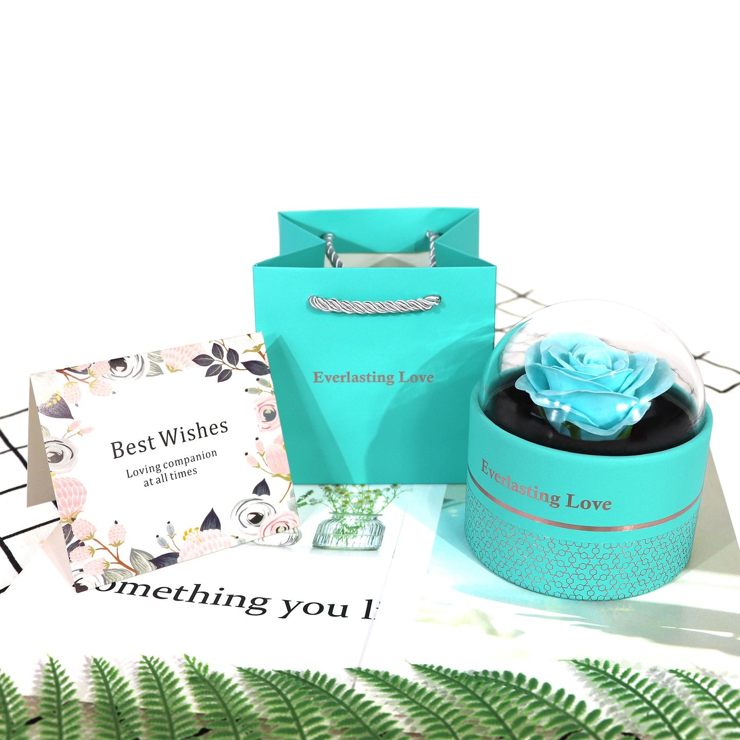 Round jewelry box in Tiffany blue colorway