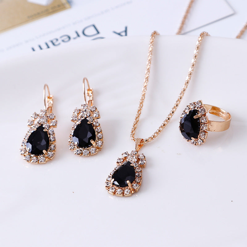 Water drop rhinestone jewelry set – rhinestone detail close-up
