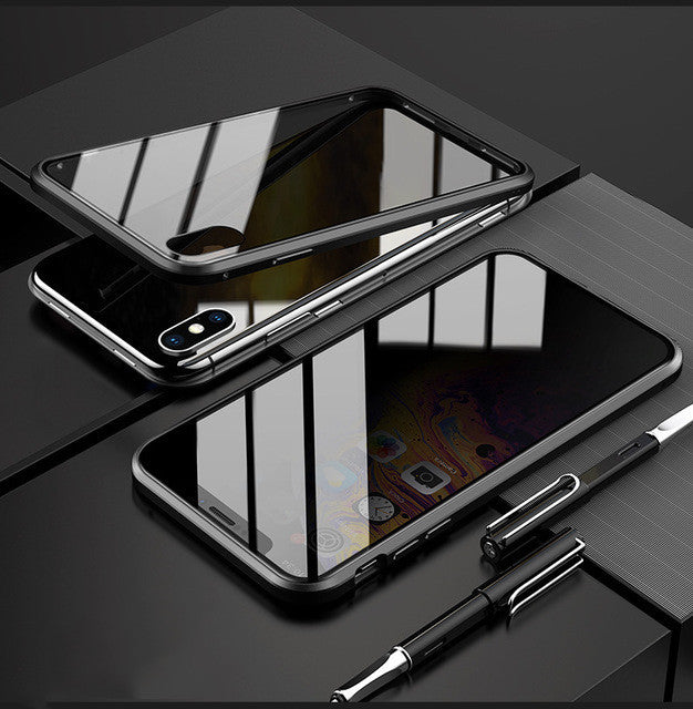Privacy phone case magnetic closure detail