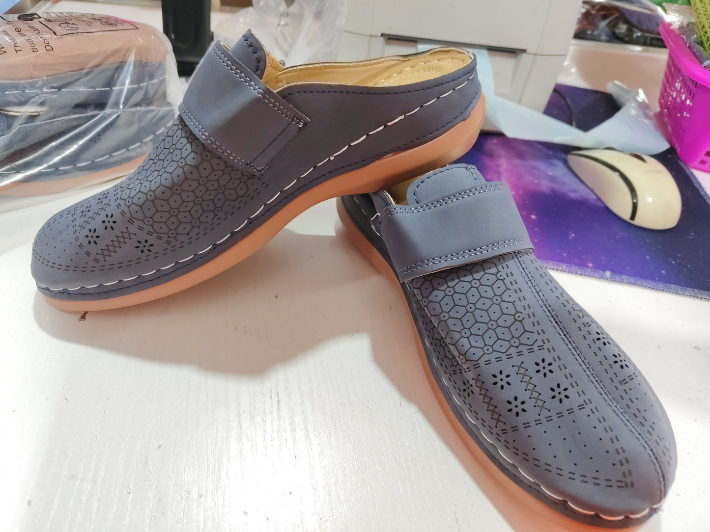 Metal hollow sandals actual product photo