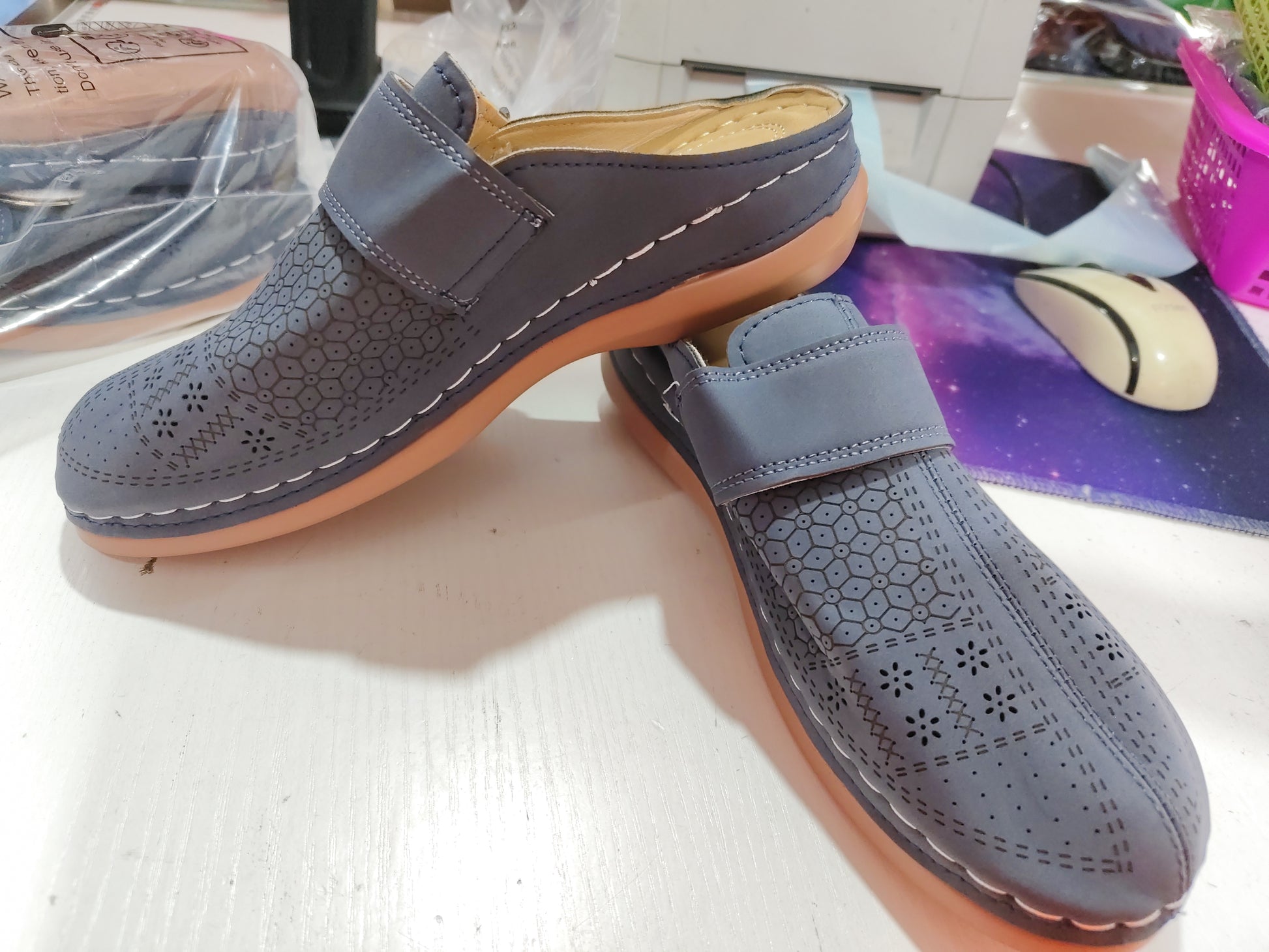 Metal hollow sandals actual product photo