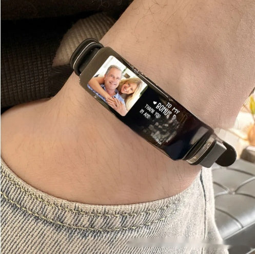 Silicone bracelet side angle