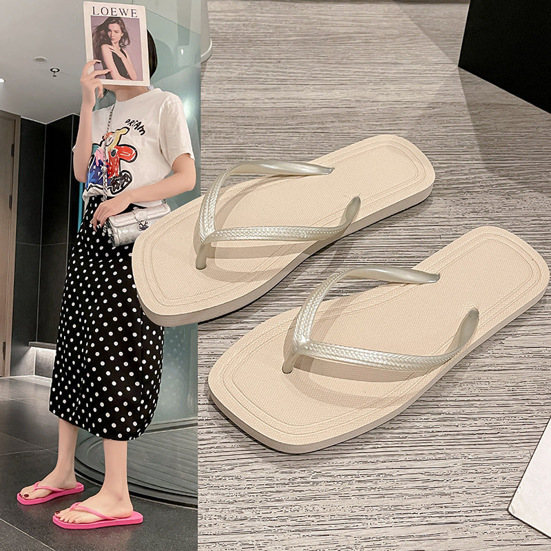 Women's casual beach flip-flops - being worn