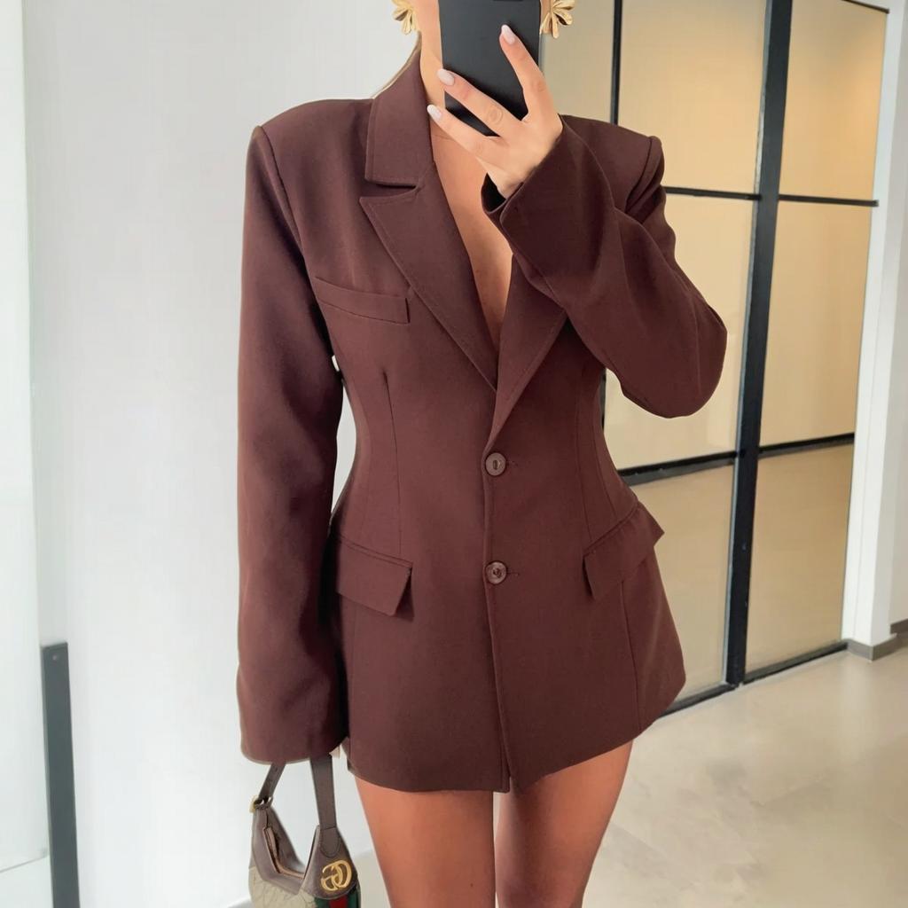 Women's waist-cinched short jacket with lapel and pockets - photo 4 of 6