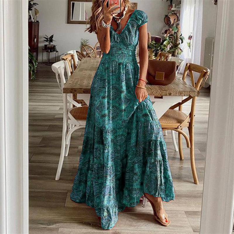 Waist-cinching midi dress fabric detail