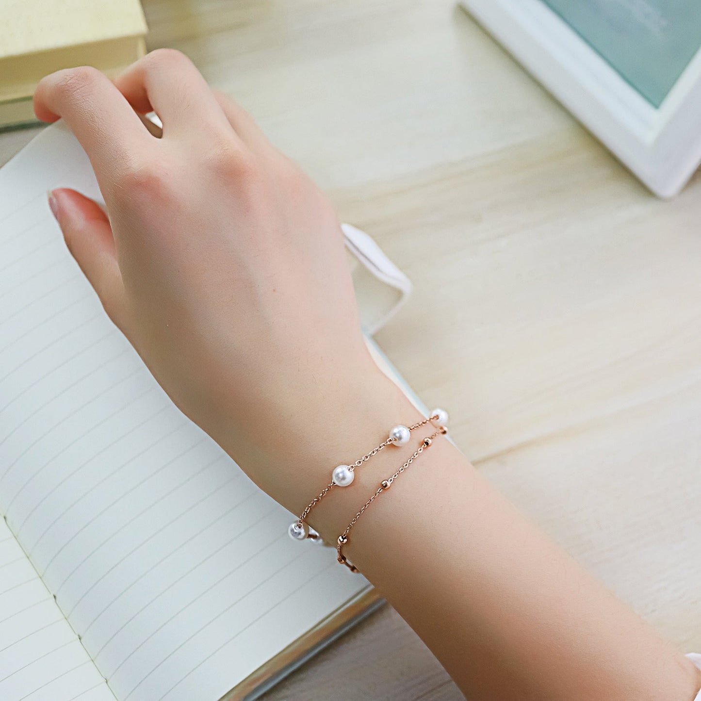 Chain bracelet color options, rose gold and silver