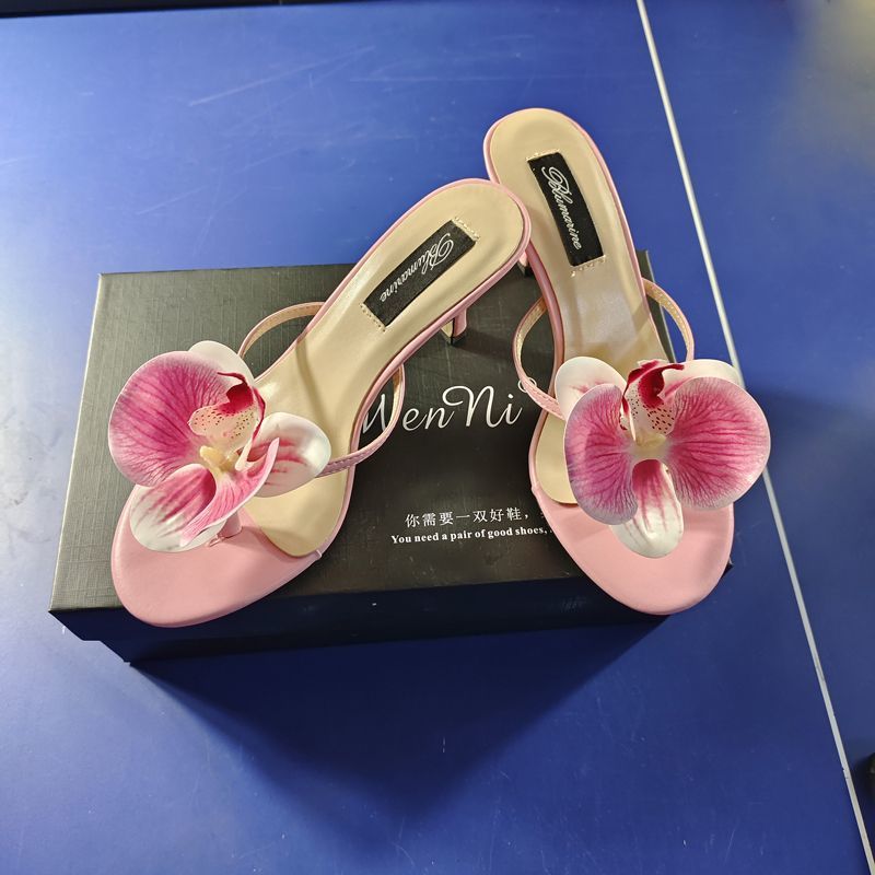 Flower Accent High Heel Slippers - photo 4