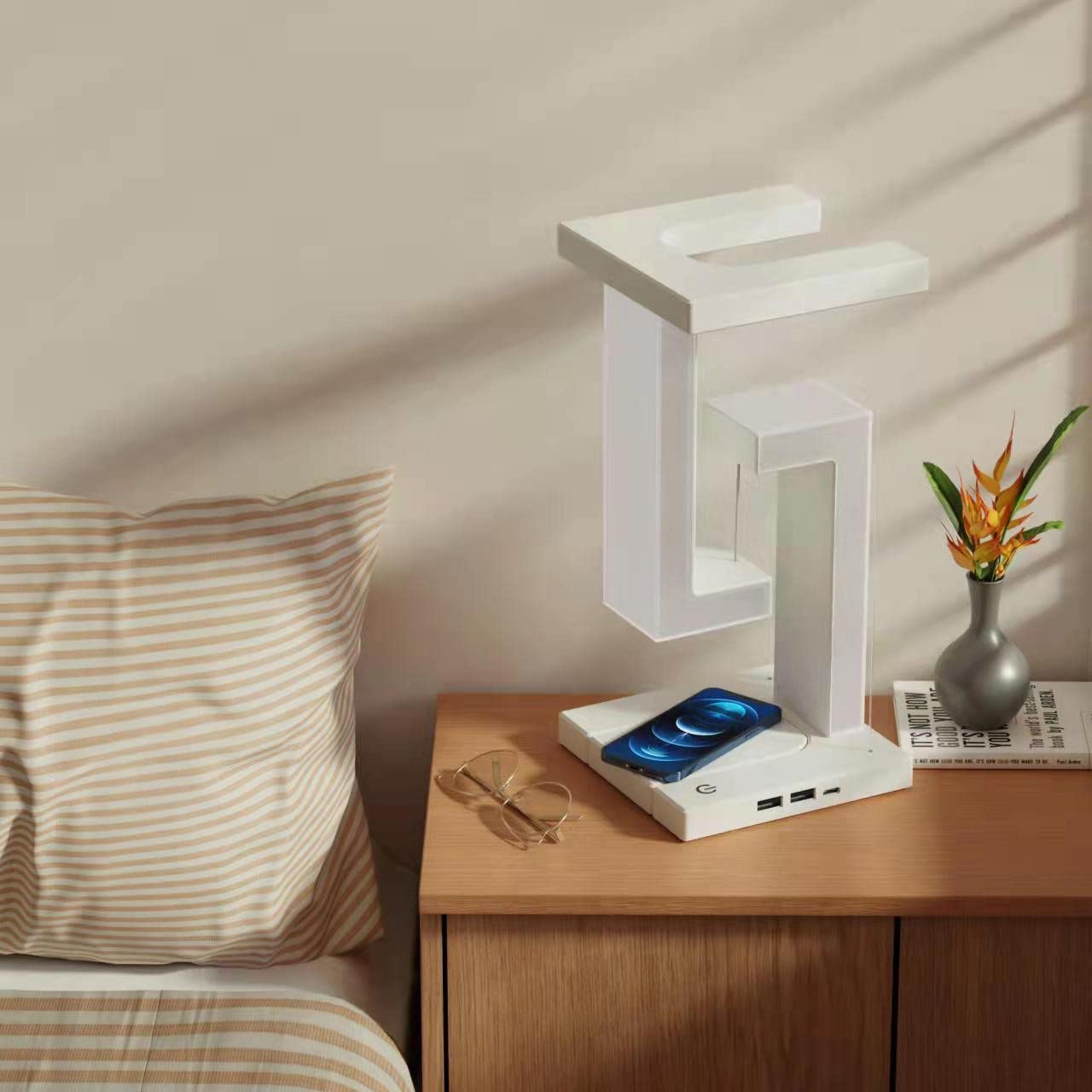 Floating Wireless Charging Night Lamp – Smartphone Charger & Table Light - product photo 8 of 8
