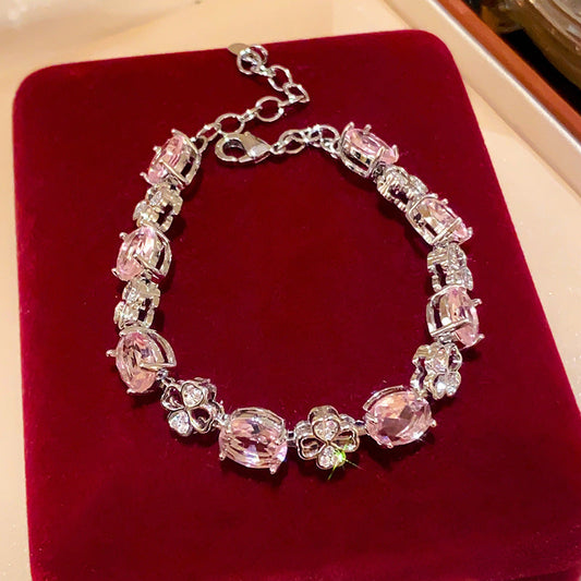 French style oval zircon bangle bracelet – close-up of zircon stone detail