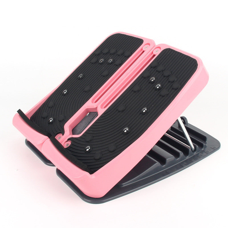 Twist balance board with non-slip surface detail