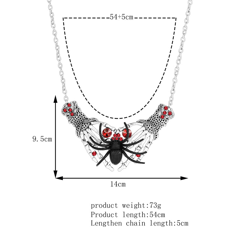 necklace clasp detail