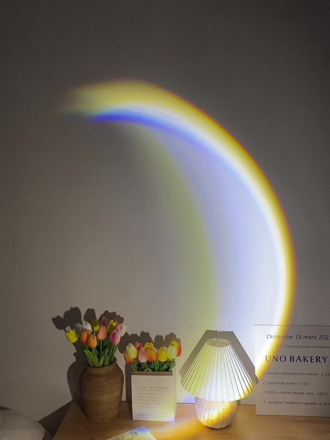 Moon lamp - 360 degree rotation detail