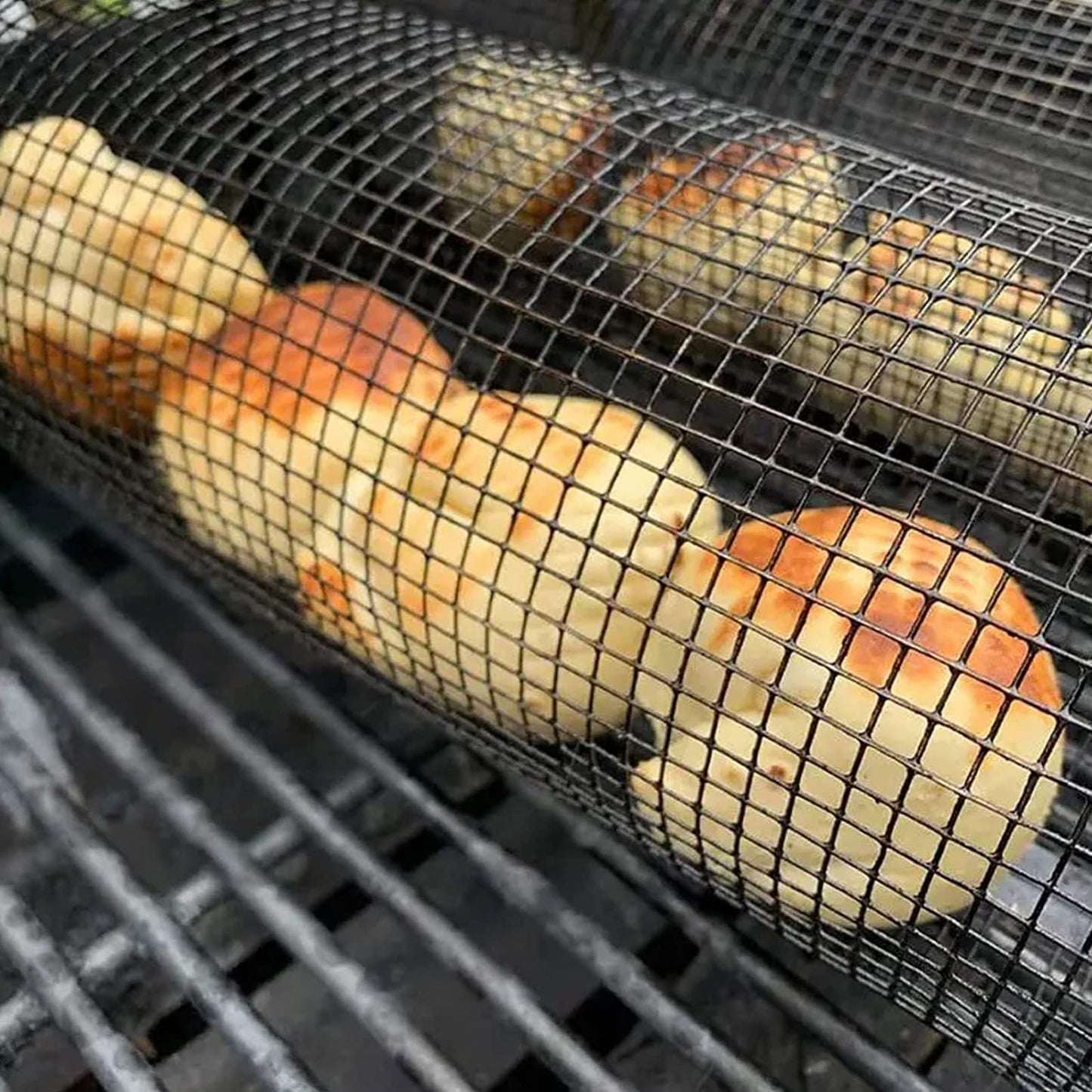 Rolling grill basket - hook detail